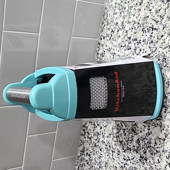 KitchenAid - Box Grater with Container. - Picture 4 of 4
